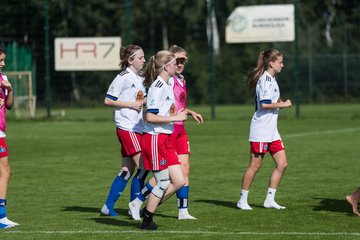 Bild 415 - wBJ Hamburger SV - Holstein Kiel : Ergebnis: 2:0